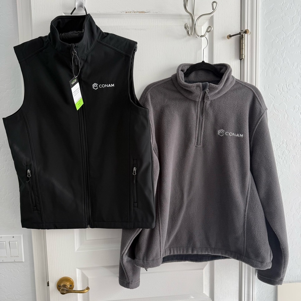 Set of Two NWT Fleece Lined Black Vest M NWOT Gray Fleece Jacket L